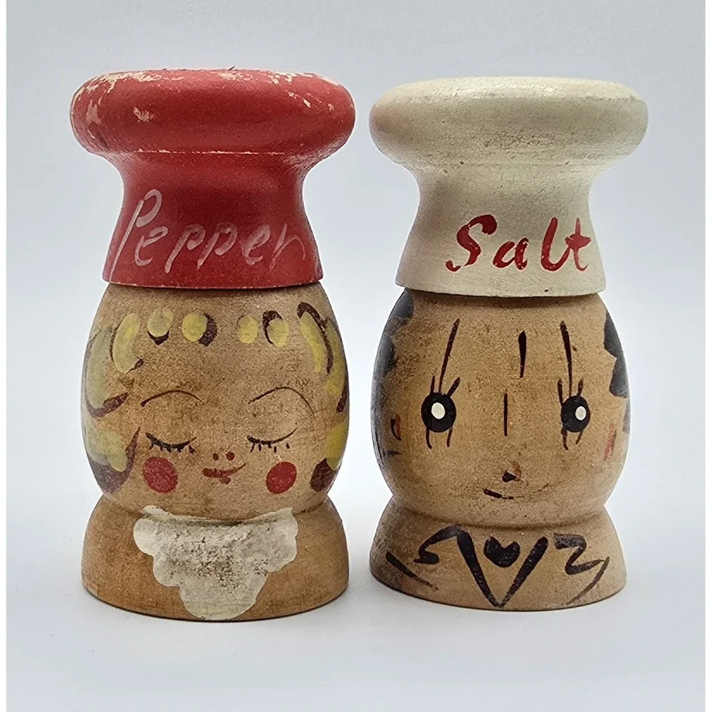 Vintage Salt & Pepper‎ Wooden Salt & Pepper Shakers Set Mr And Mrs People